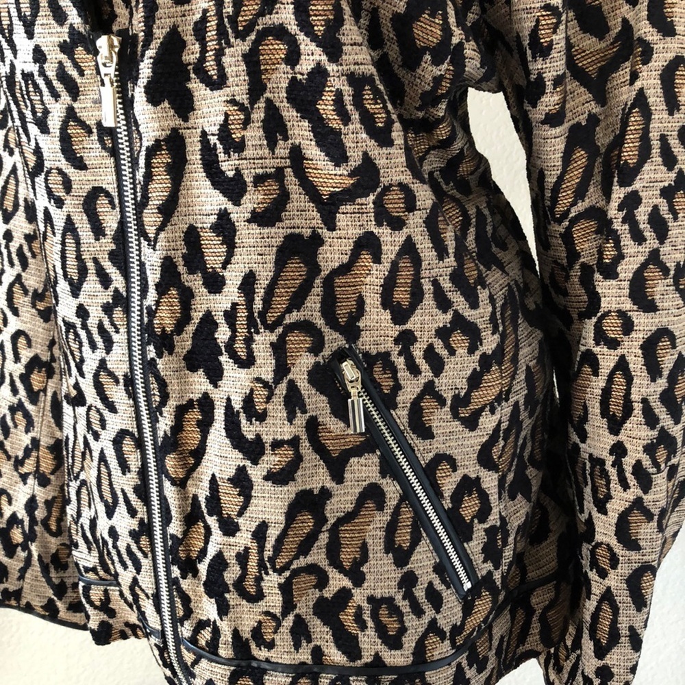 Chic Adventurous Rebel Ripping!NEW Chicos Jacquard Animal Print Moto Jacket-NWT - Picture 5 of 12